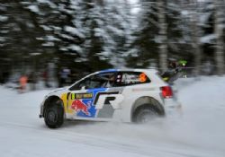 Castrol Sponsorluğundaki VW Polo R WRC, ilk zaferine imza attı!